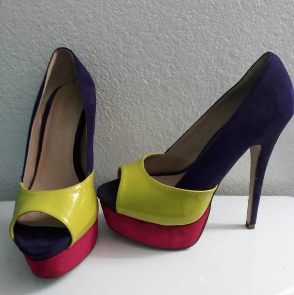 Pumps - Picture 2 of 10